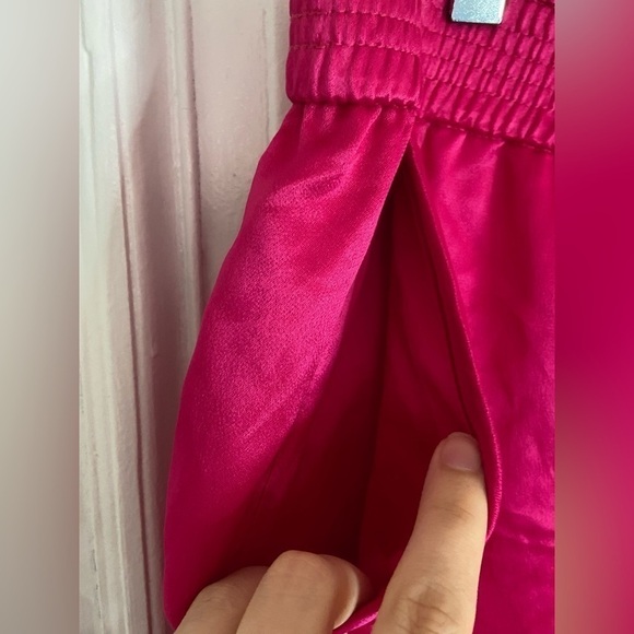 NWT Zara Satin Split Hem Pink Fascia Trousers Pants Pockets Barbiecore Silky - Picture 6 of 12